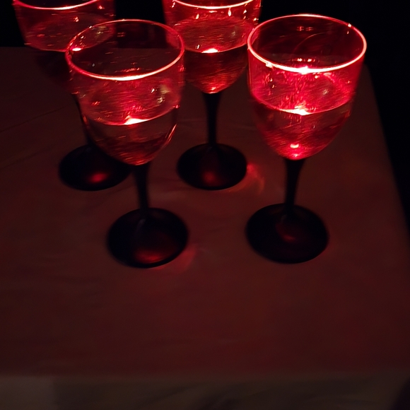 LED Light-Up Wine Glass Set - Multicolor - Picture 4 of 15